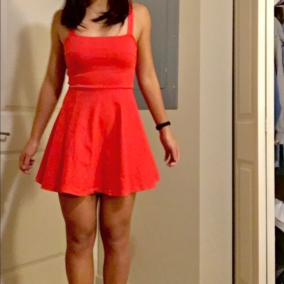 H and M red dress - Picture 1 of 4
